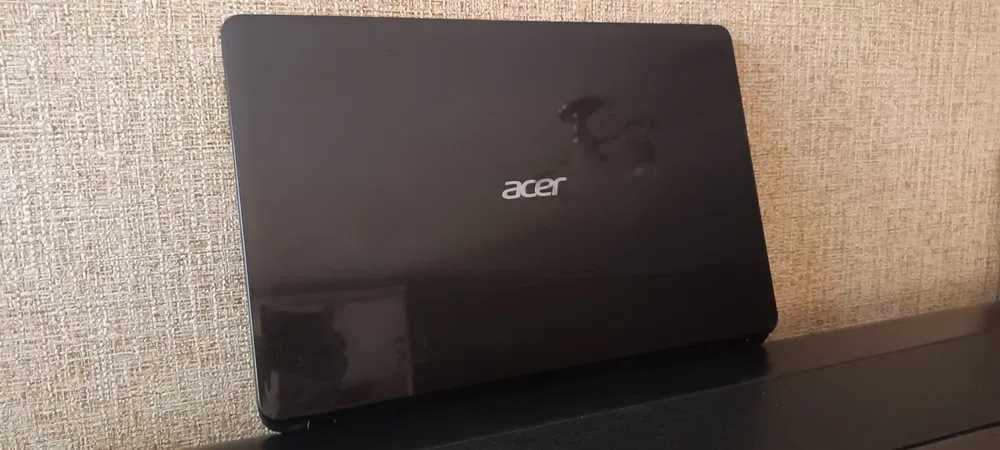 Acer e1 571g i3 2.4ghz gt 710m 2gb
