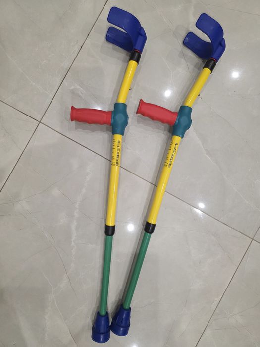 Милицях костилі дитячі підлокітні