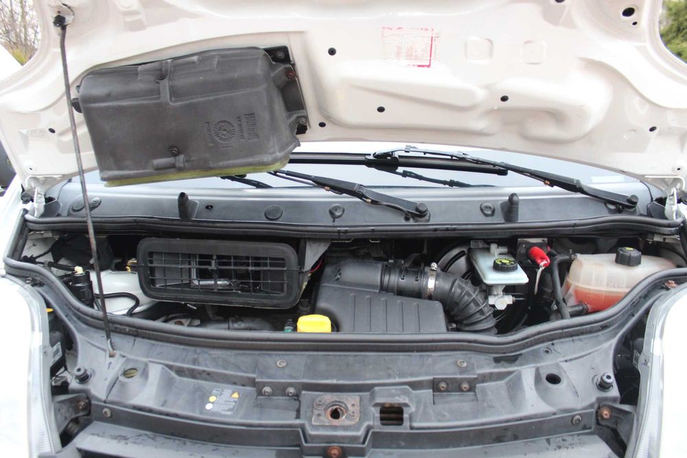 Renault Trafic 2011 оригінальний пасажир 9 мість рідна фарба