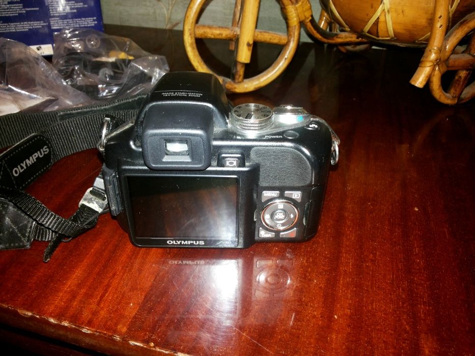 фотоаппарат OLYMPUS-SP-550 UZ +акамулятори 1620