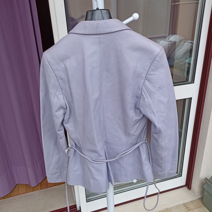 Casaco em pele (couro) da Casa das Peles cor lilas