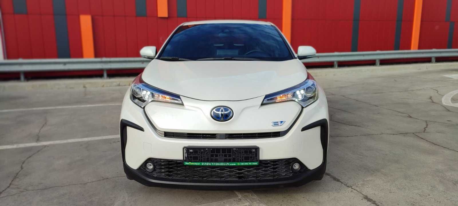 TOYOTA C-HR electric 2021 рік на 420км 54,3 квт люк + асистенси