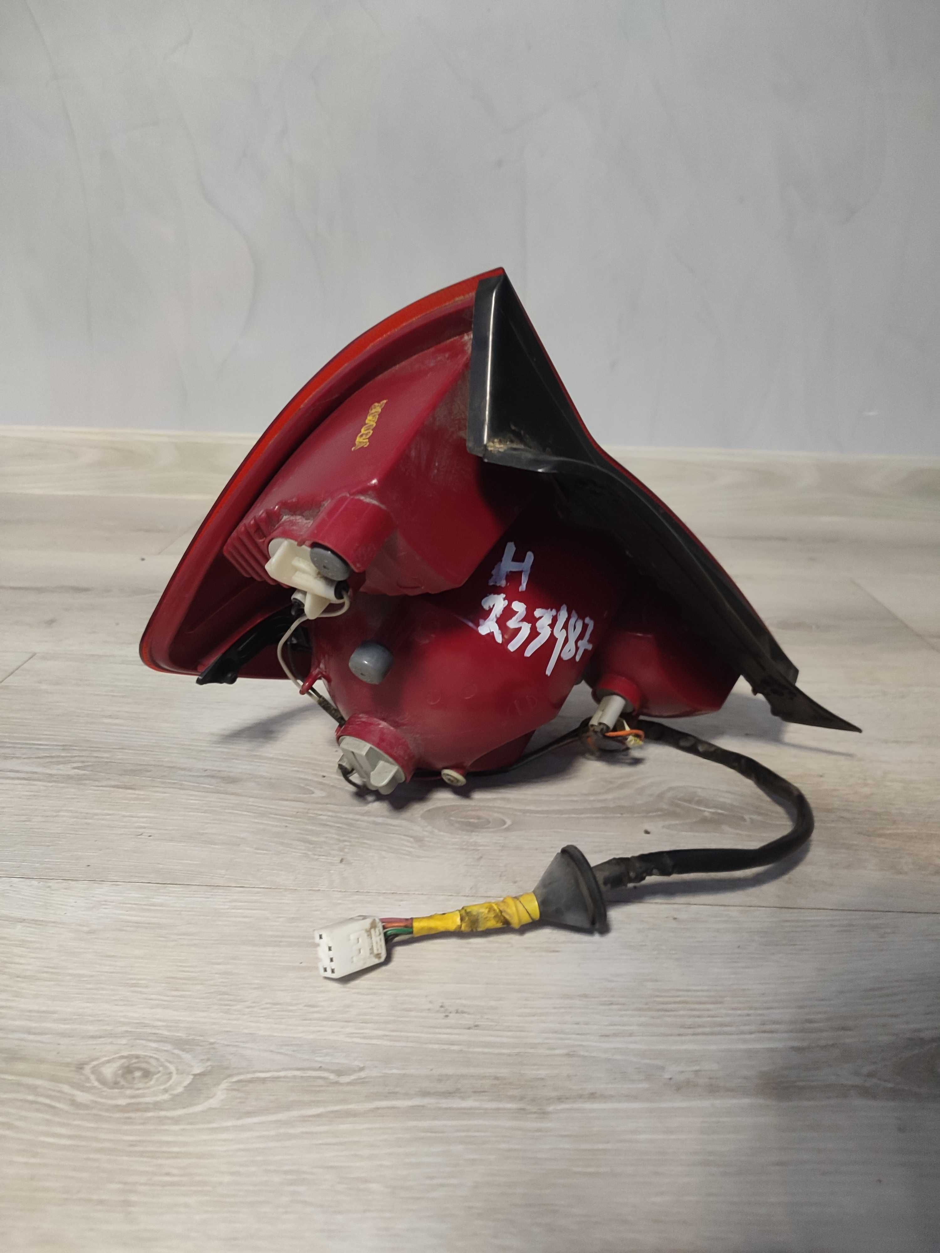 Lampa prawa tylna prawy tył Hyundai accent