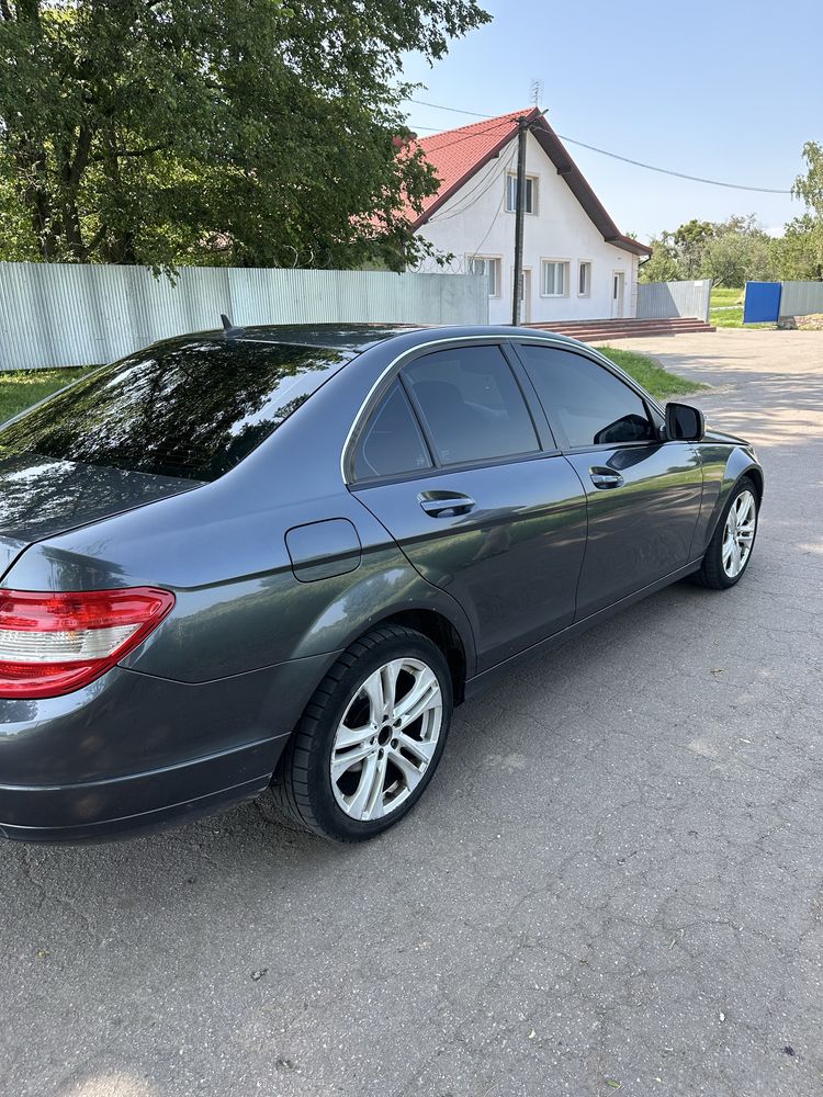 Mercedes -Benz w204