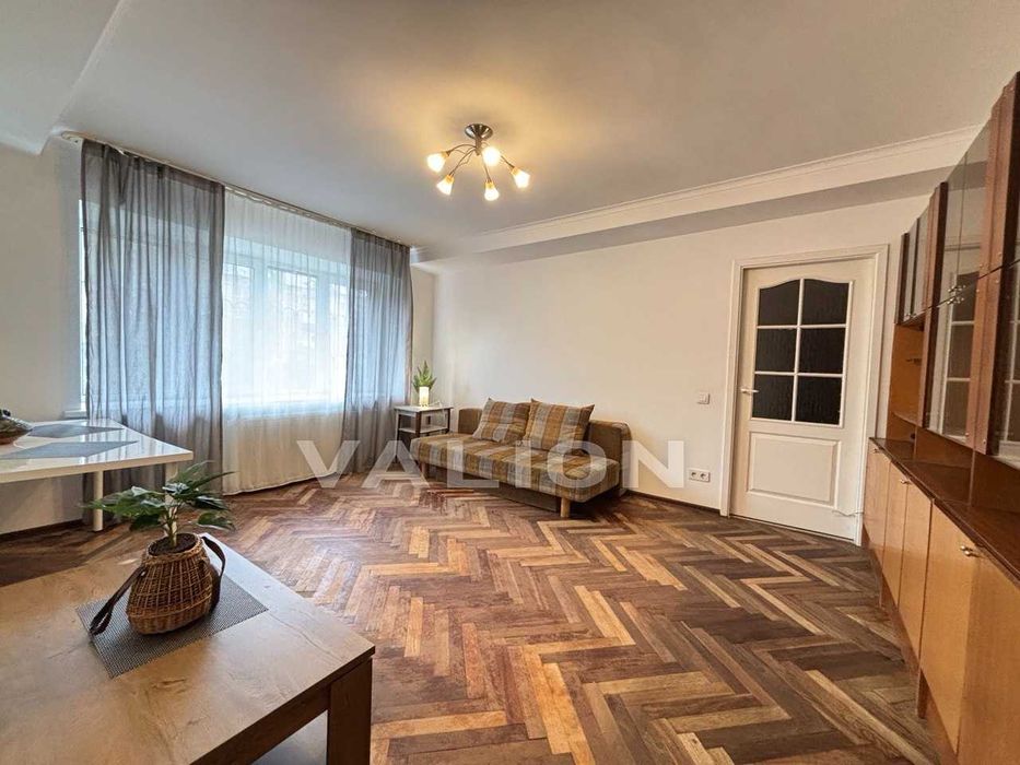 без % Продаж 3к квартири Антонова 43  Солом'янський район