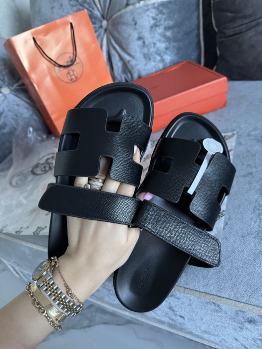 Черные шльопанцы люкс бренд