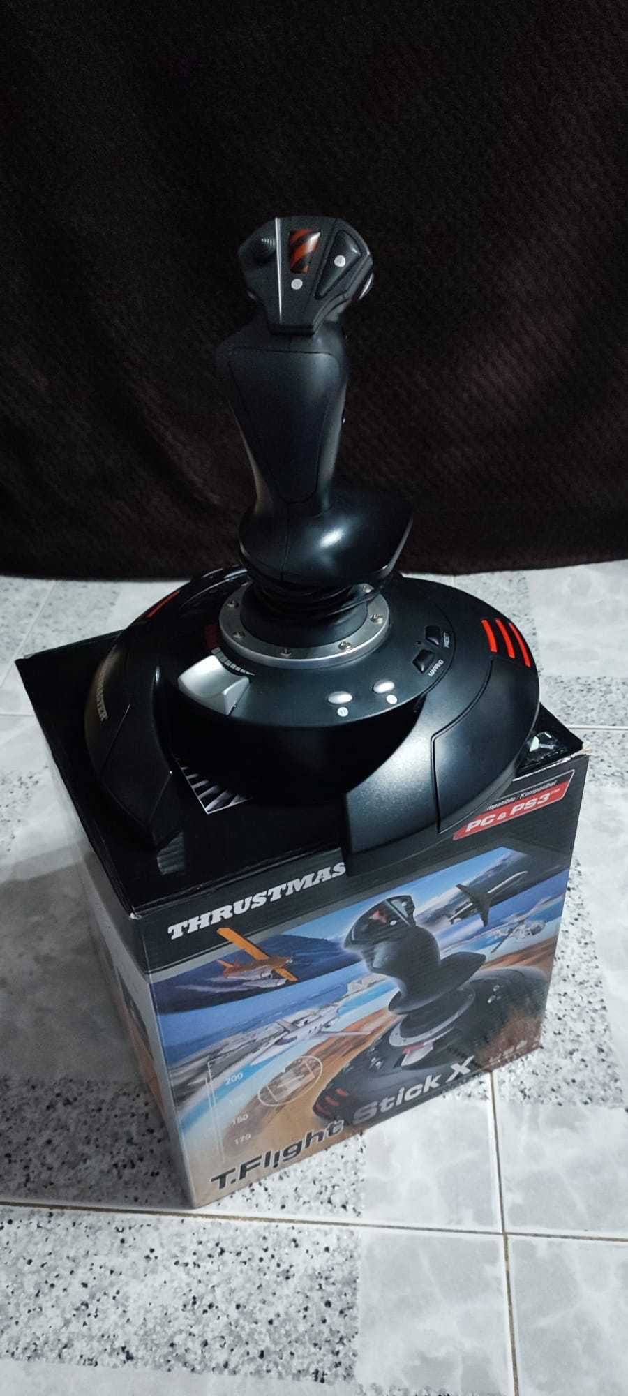 Thrustmaster Joystick para Pc T.Flight Stick X (PC/PS3)