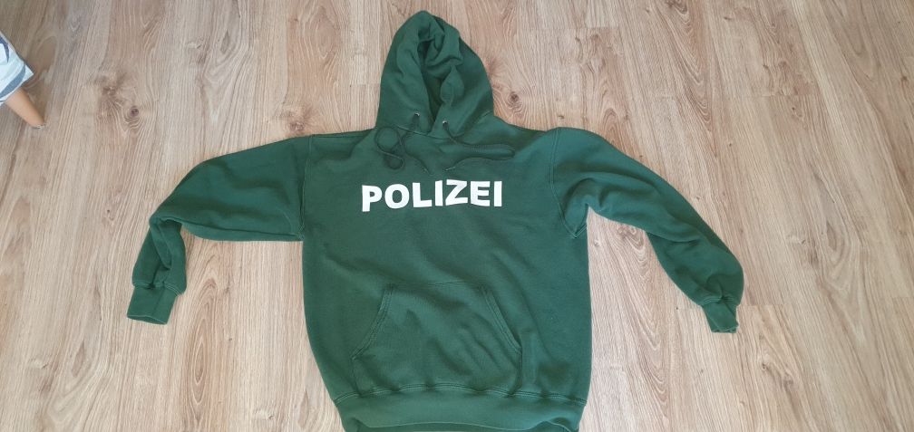 Bluza zielona POLIZEI firmy Fruit of the loom rozmiar M stan jak Nowy