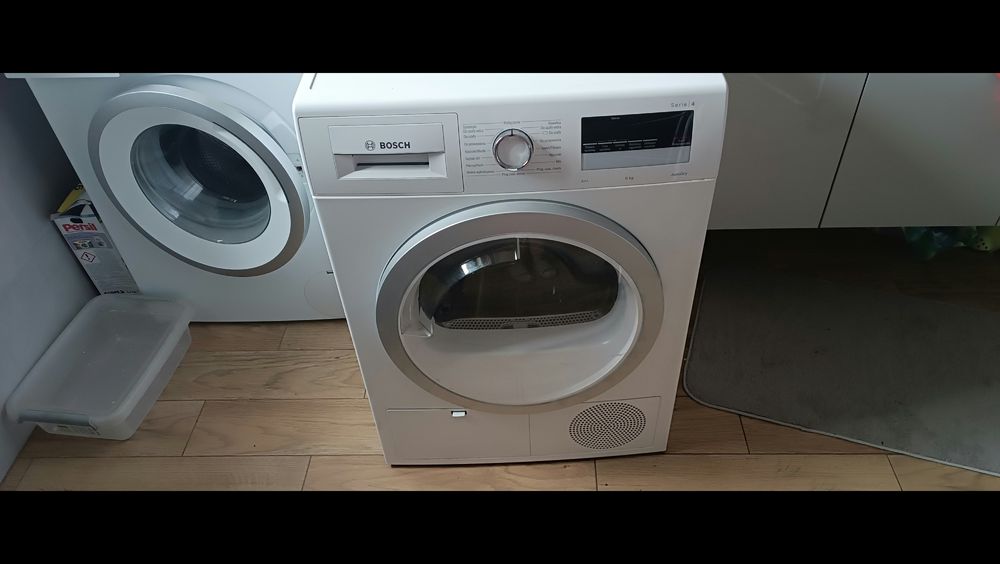Suszarka Bosch serie 4 na części