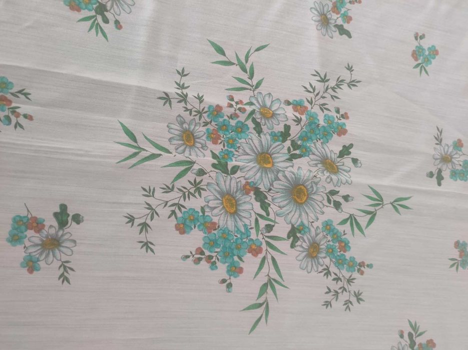 Toalha de mesa e guardanapos