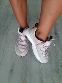 Buty Nike 42 W AIR MAX VIVA