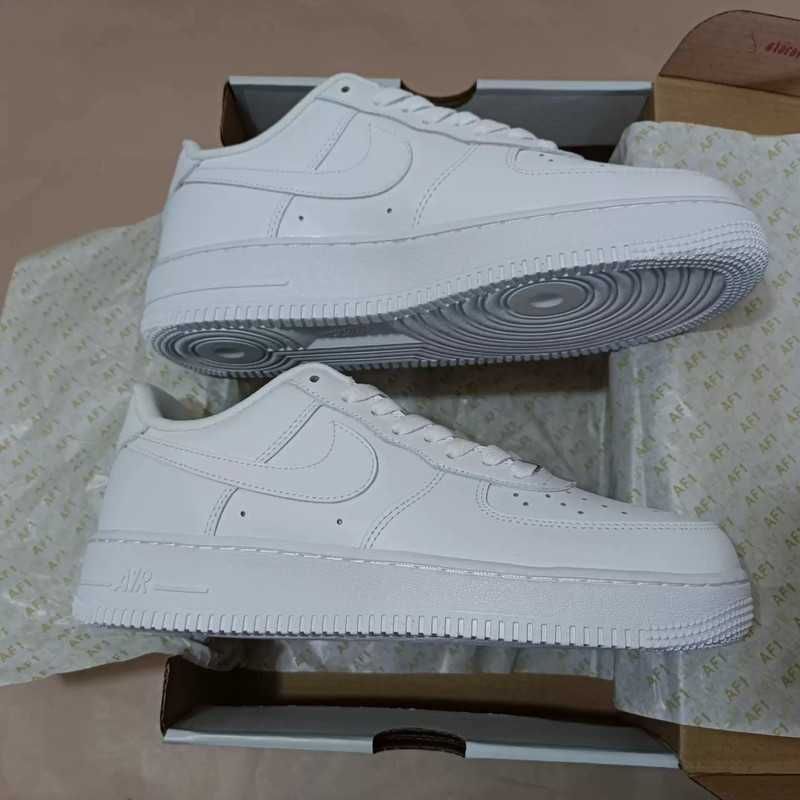 Nike Air Force 1 Low '07 White  40