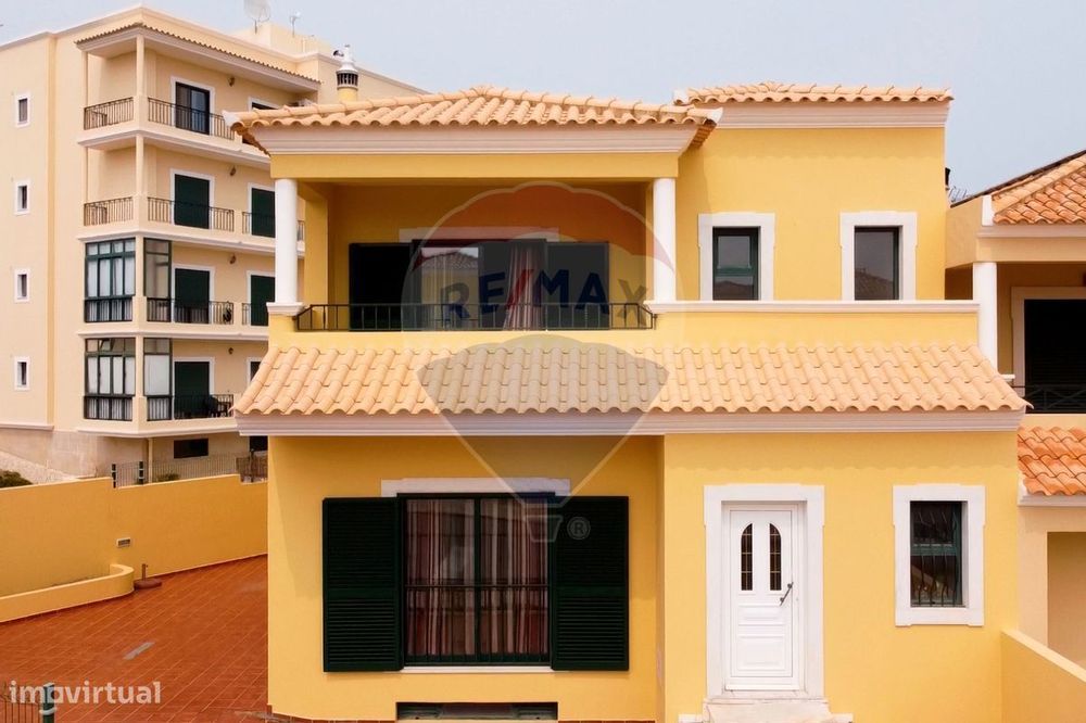 Moradia T4 para venda