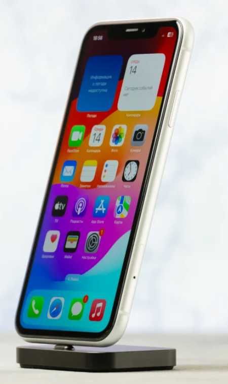 Смартфон Apple iPhone XR 64GB Белый