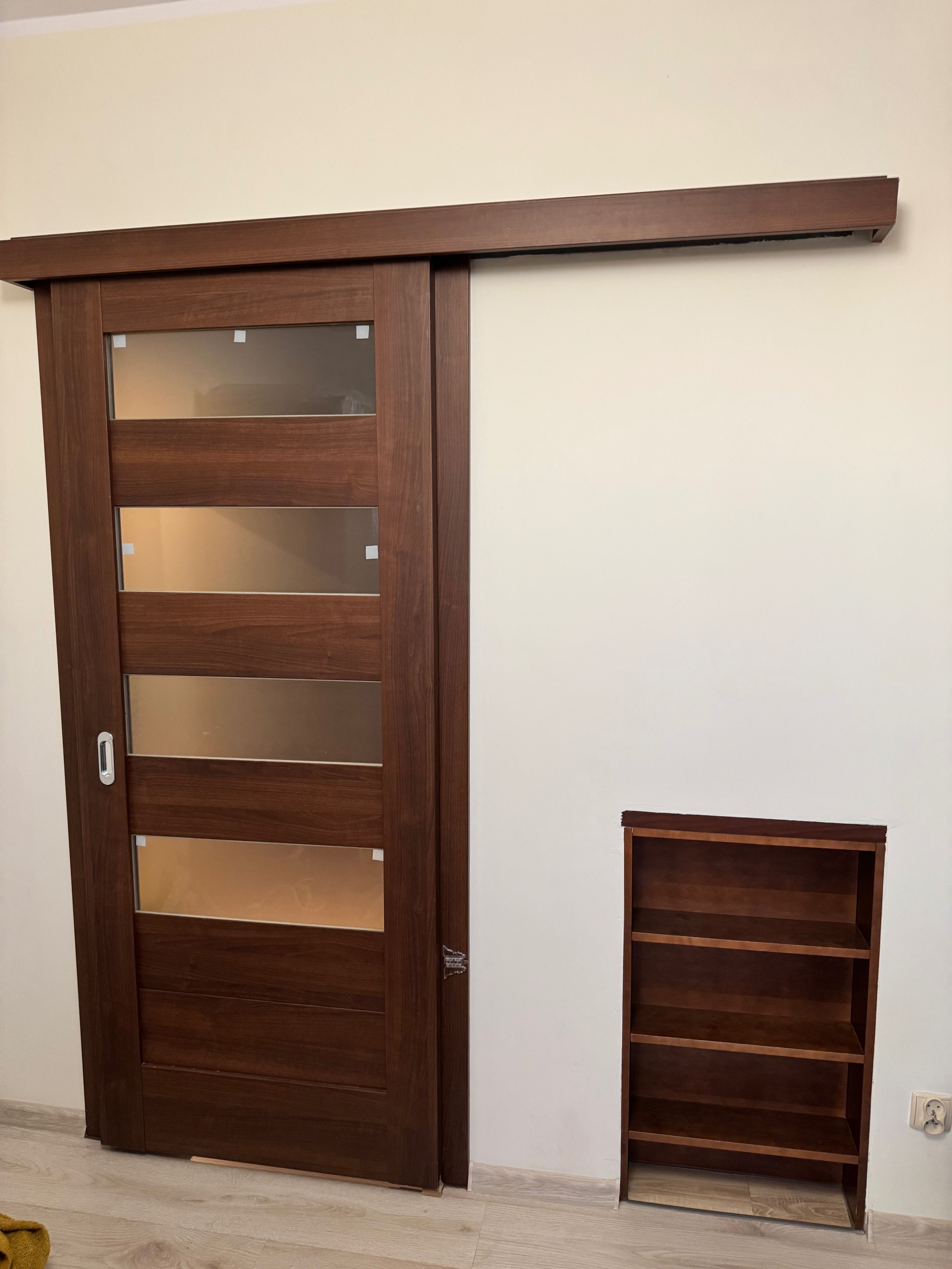 Drzwi przesuwne Porta orzech 80 cm