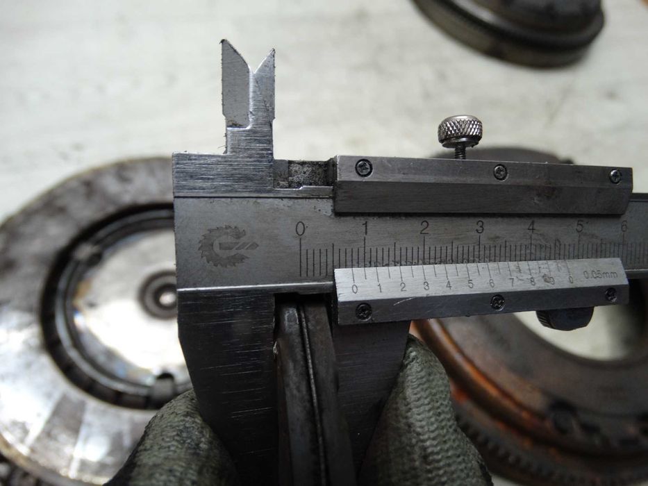 Маховик+зчеплення  двигуна 1.4/1.6/1.8i 1.9SDI 1.9TD GOLF 4 1999-2009