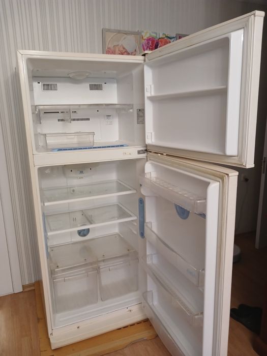 Продам б/у холодильник Черкаси