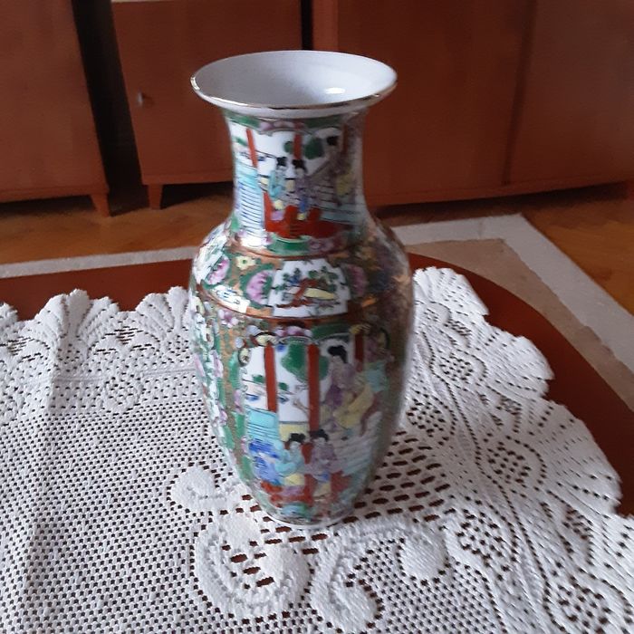 Wazon chiński pozłacany