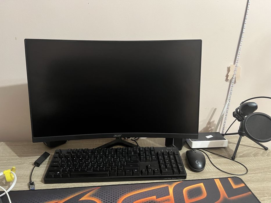 Продам компʼютер з монітором