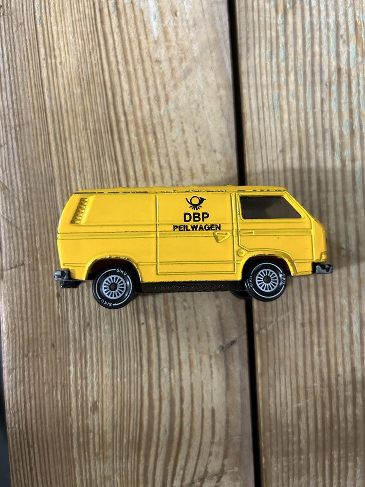 Siku VW Transporter Post