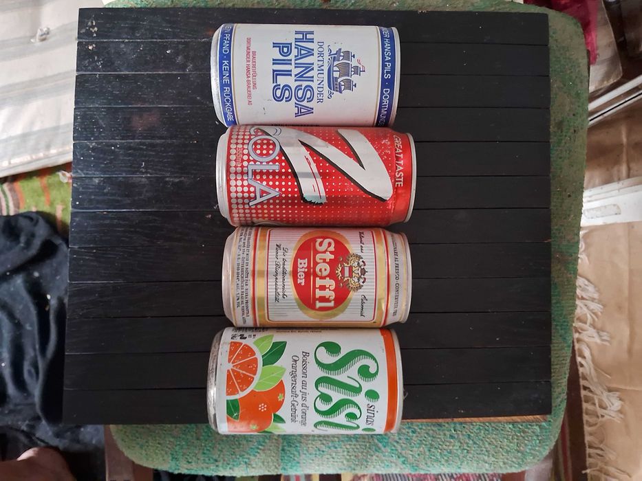 Банки металеві 40 річної давнини