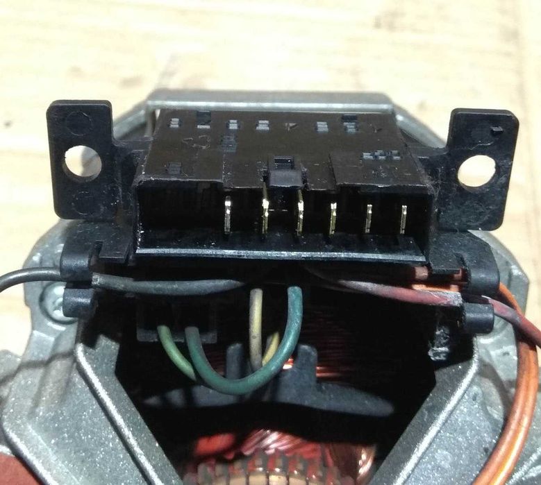 Мотор двигатель 00144310 Bosch Siemens Classixx 5 Wor16150by/01