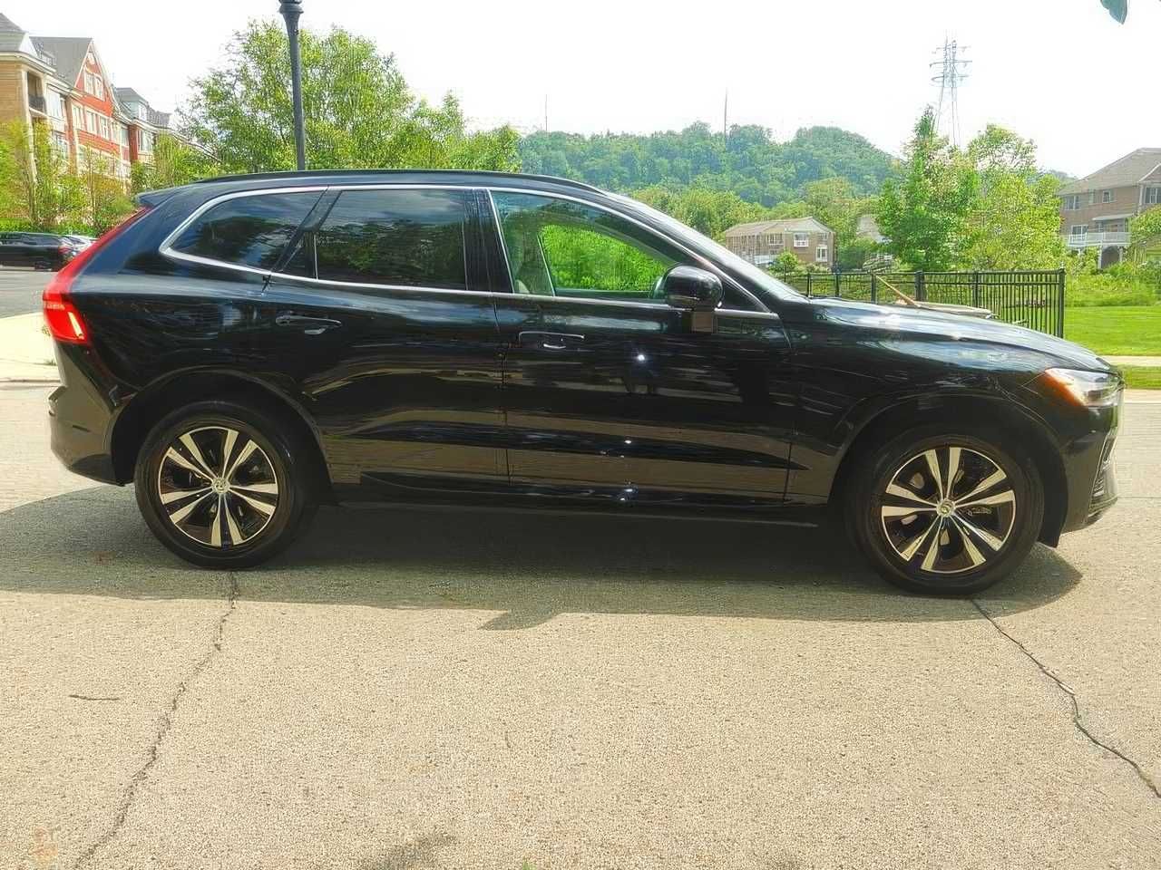 2023 Volvo XC60 B5