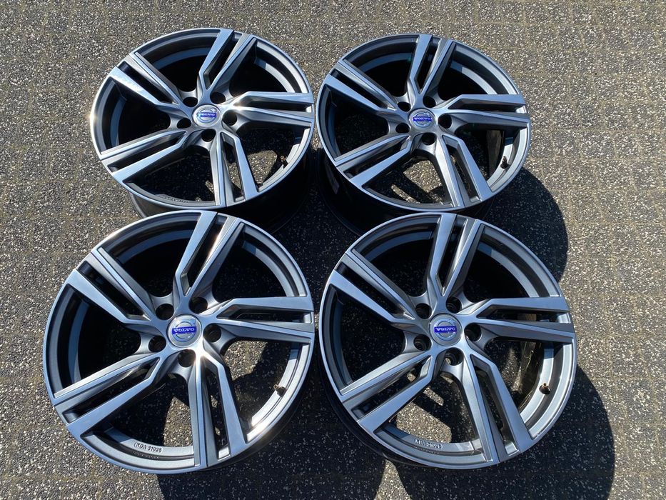 18" Volvo R-design  5x108  8j et42  V90 s90  V70 Xc60  Xc40