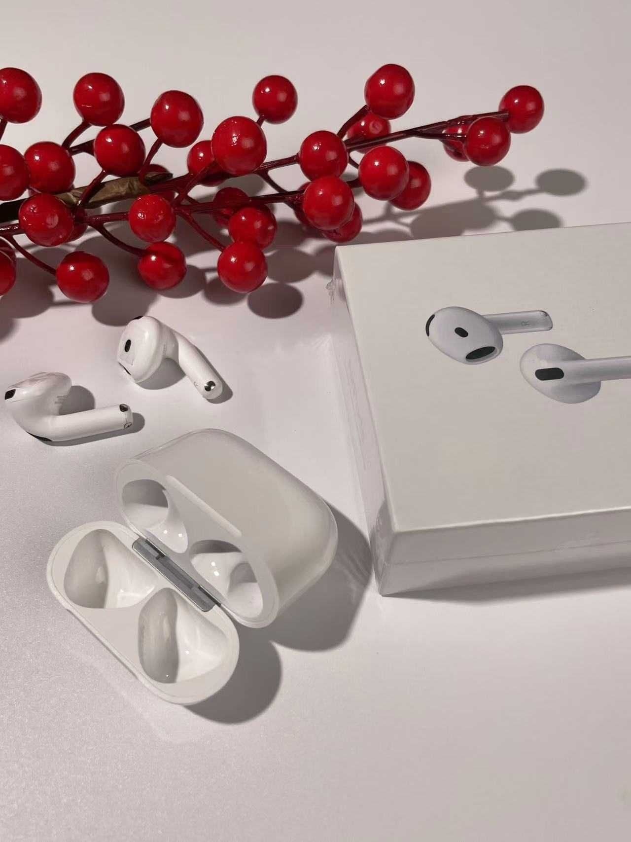 Słuchawki douszne AirPods 4 ANC