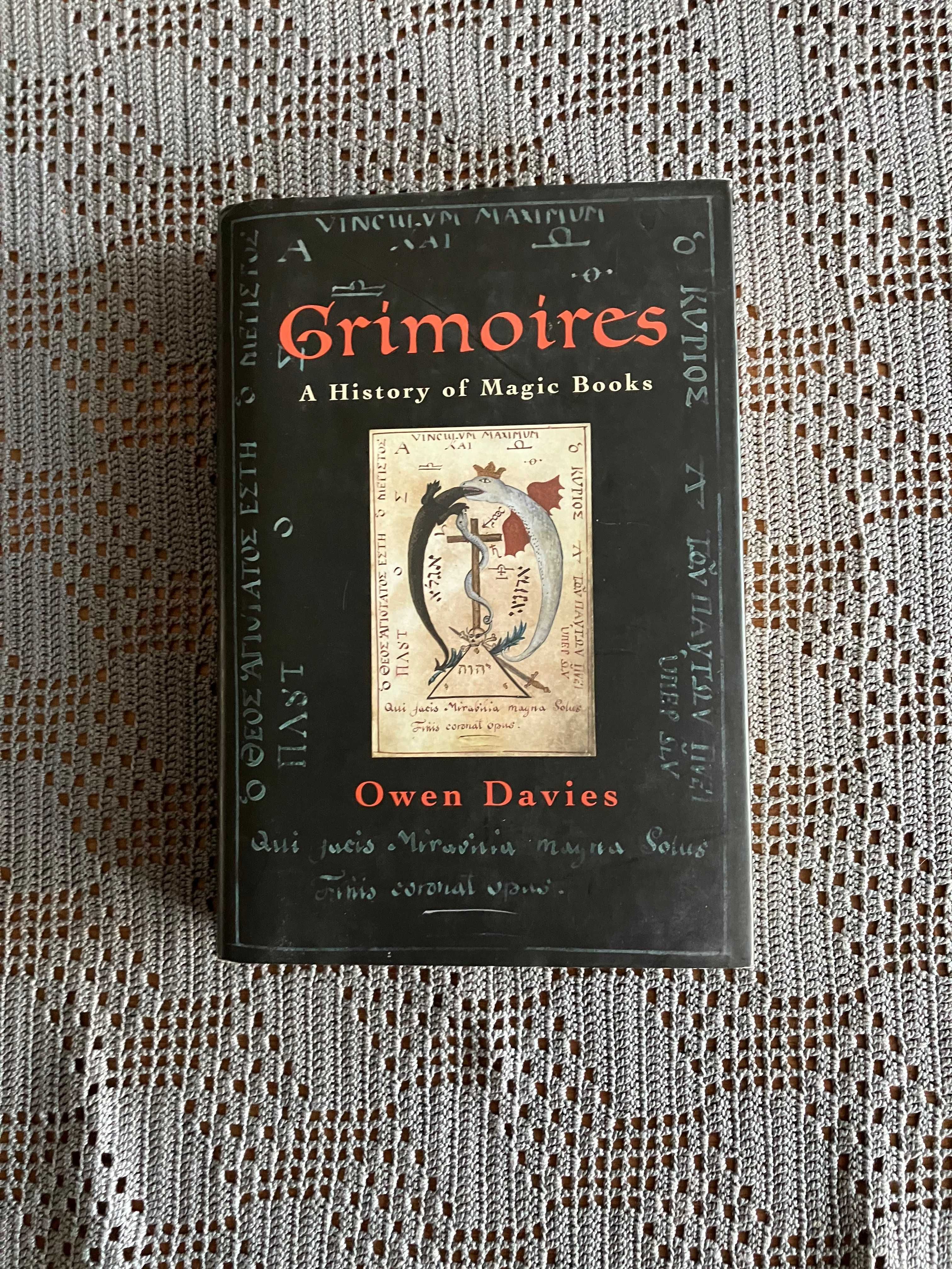 Grimoires: A History of Magic Books, Owen Davies, English, angielski