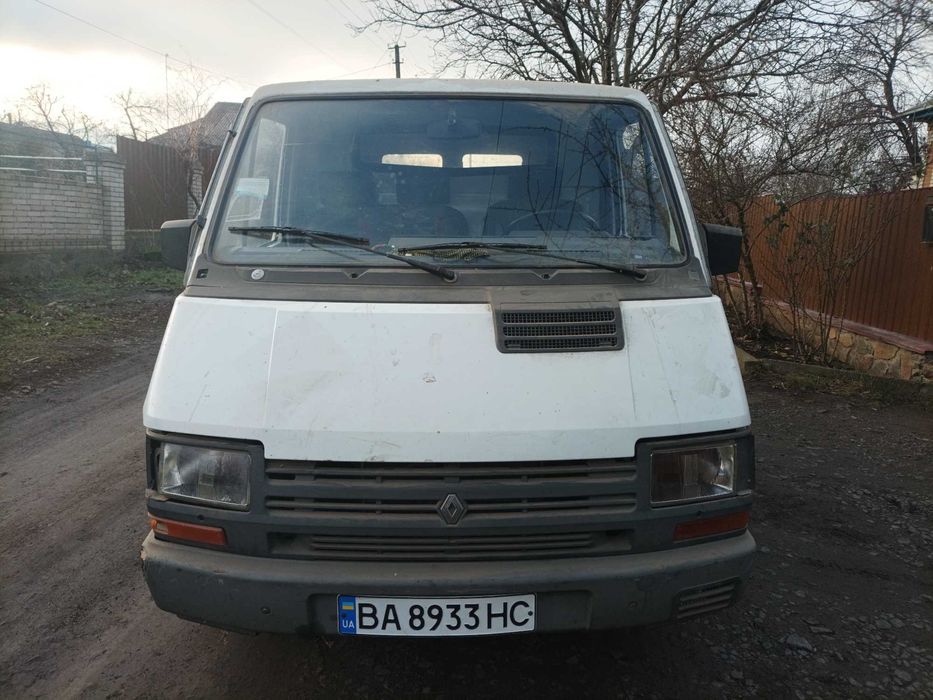 рено 1991 р.в. 2.2 газ бензін грузовий на повном ходу  трафік
