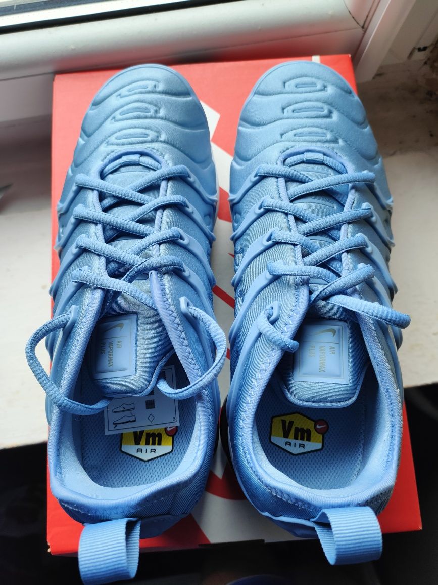 Buty Nike Air VaporMax Plus, rozmiar 42, nowe
