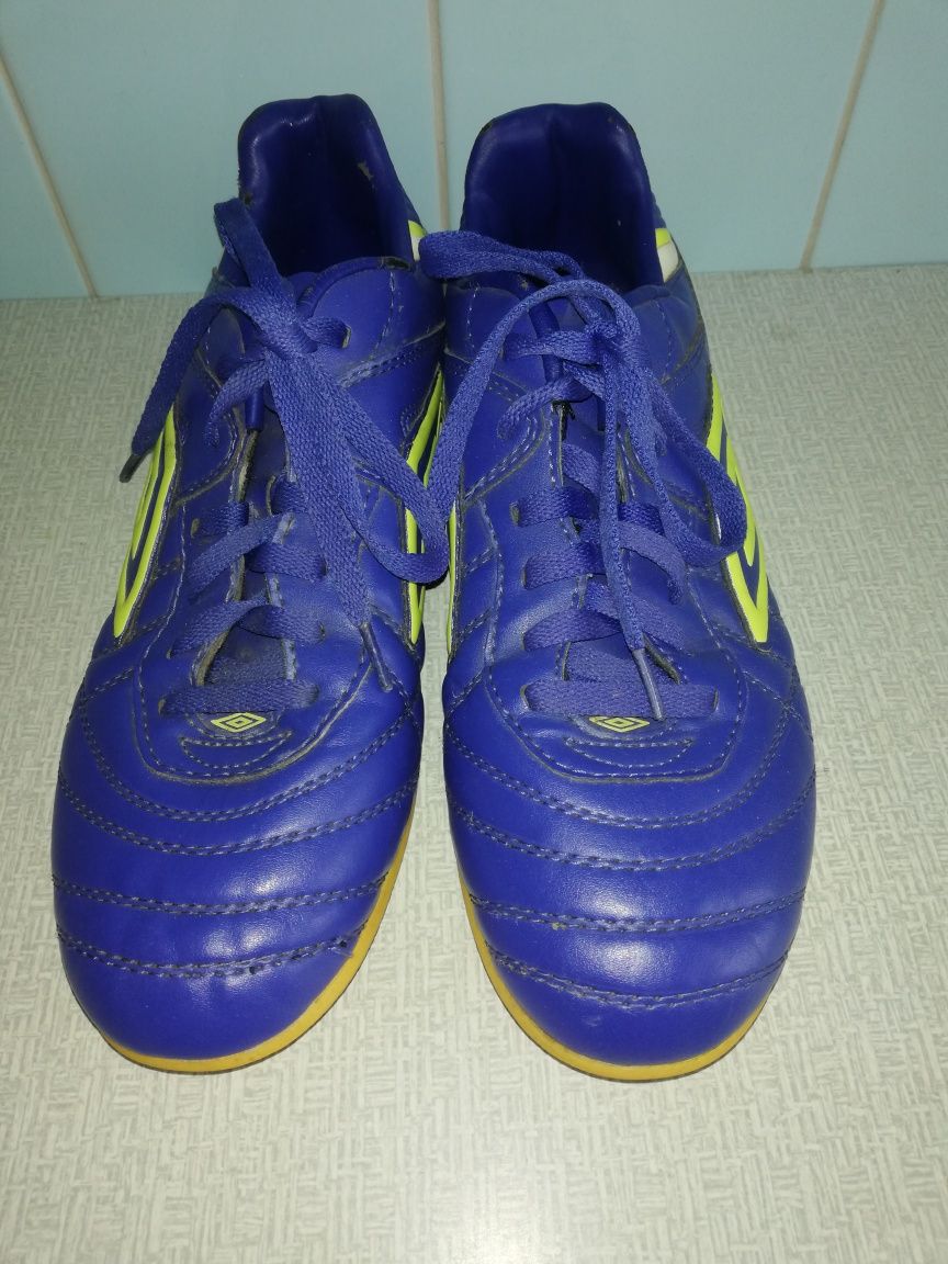 Umbro rozmiar 44