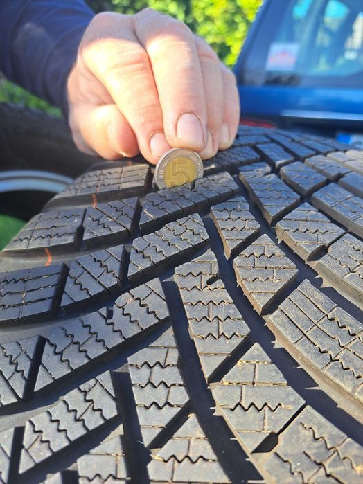 Opony zimowe na felgach aluminiowych Borbet 205/55 R16