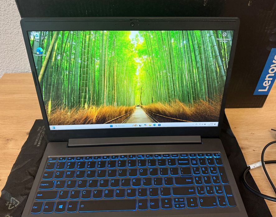 Zadbany Mocny Gaminowy Laptop Lenovo 8/512 GB Gtx 1650 i5 15.6 nvidia