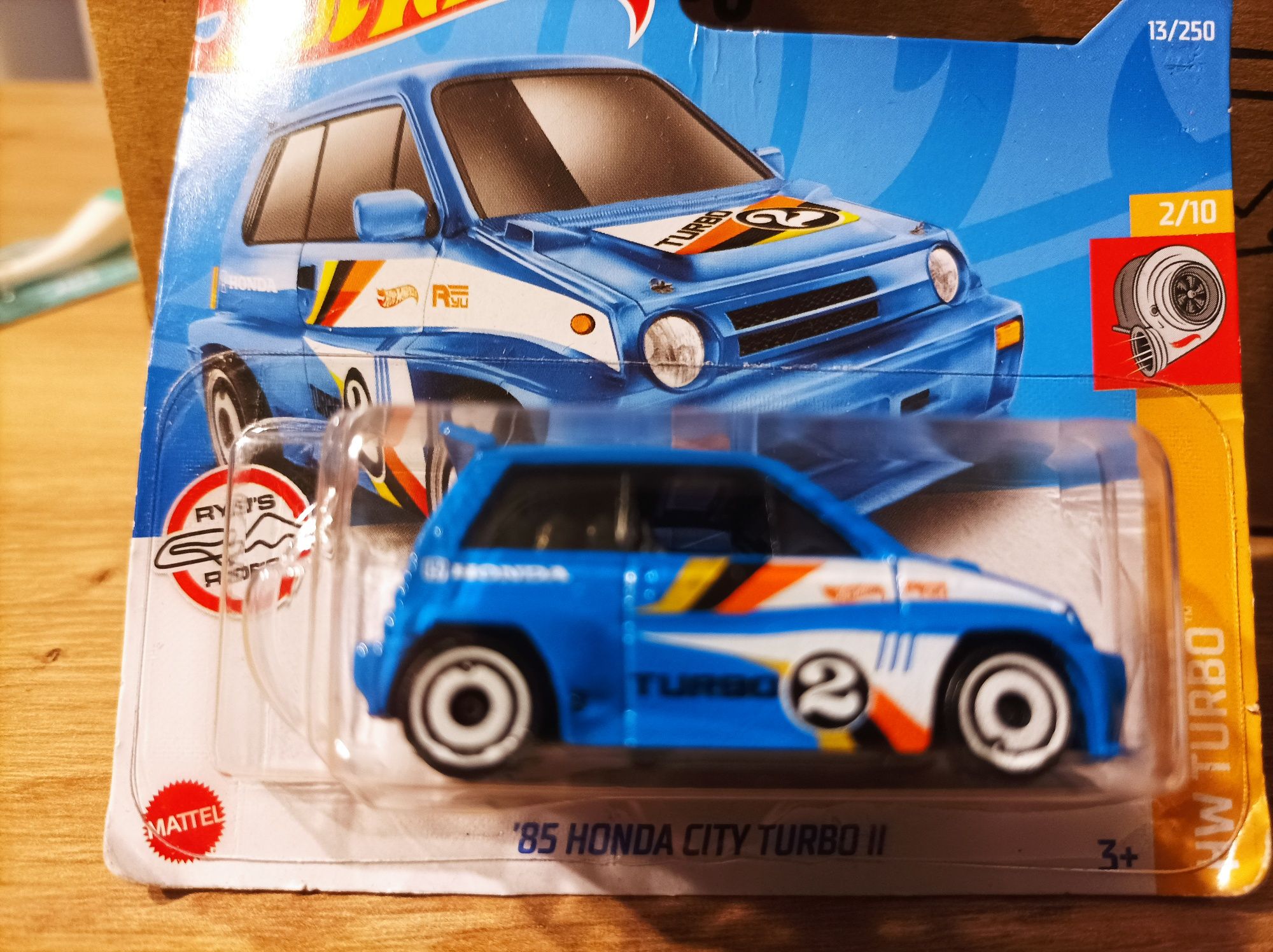 4 modele Hot Wheels kultowych samochodów japońskich