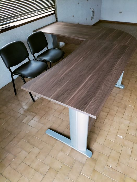 Secretarias de escritório + 2 Cadeiras