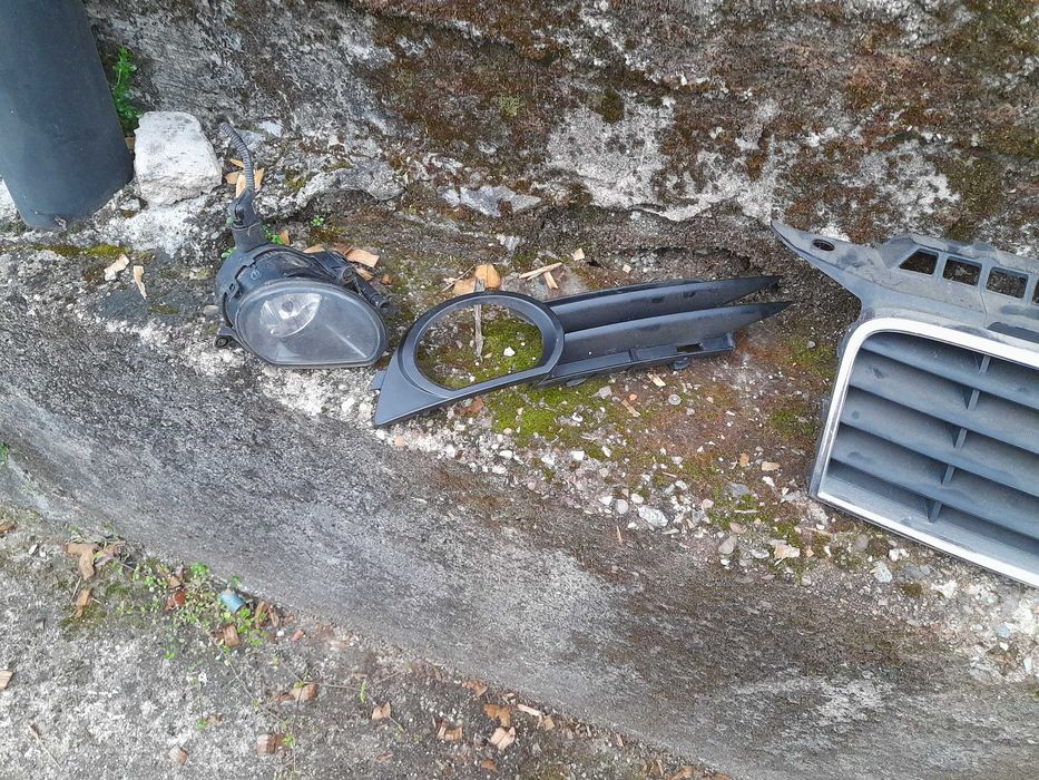Grelha audi farois nevoeiro
