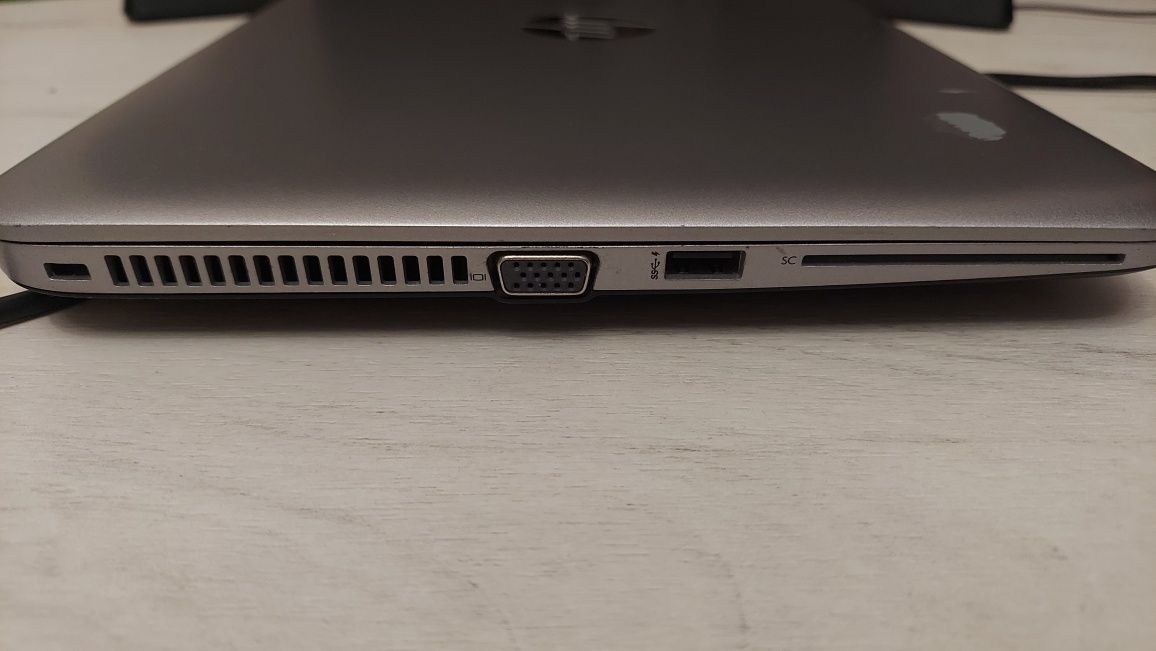 HP 14'1366*768/  Intel i5 - 6300/ SSD / Ddr4 8gb