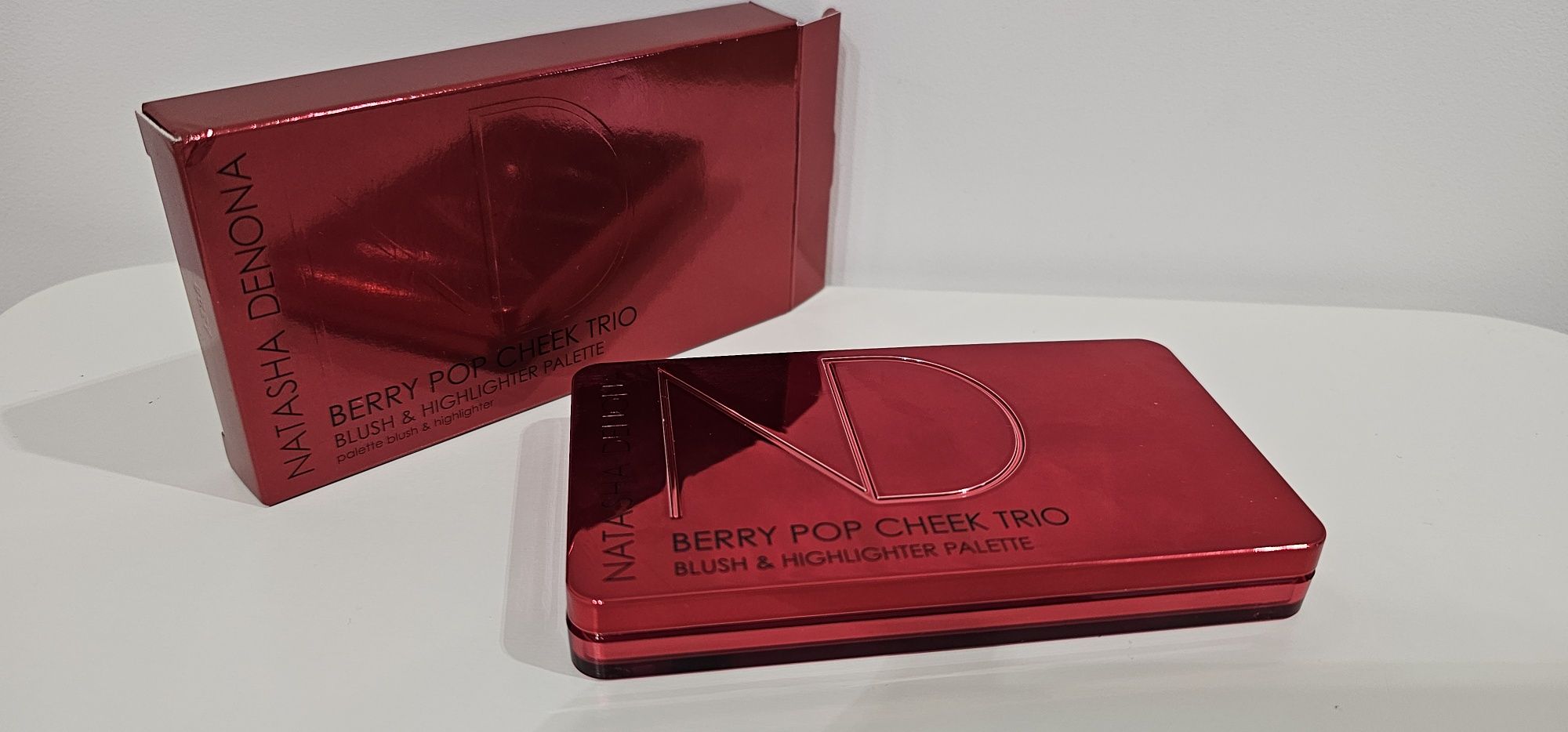 NATASHA DENONA  Berry Pop Cheek Trio  Paleta róż i rozświetlacze