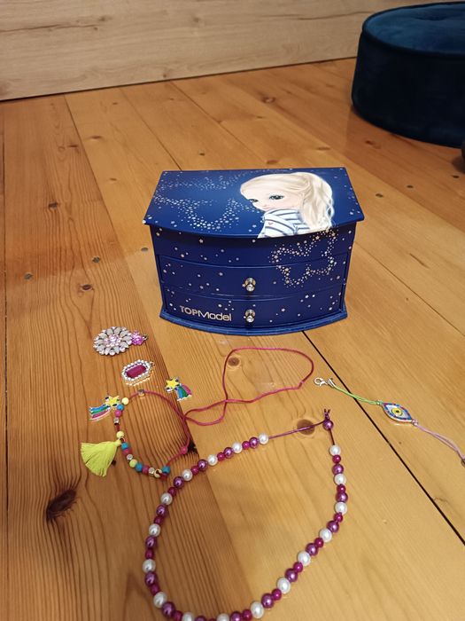 Szkatulka Top Model z wyposażeniem w bizuterie