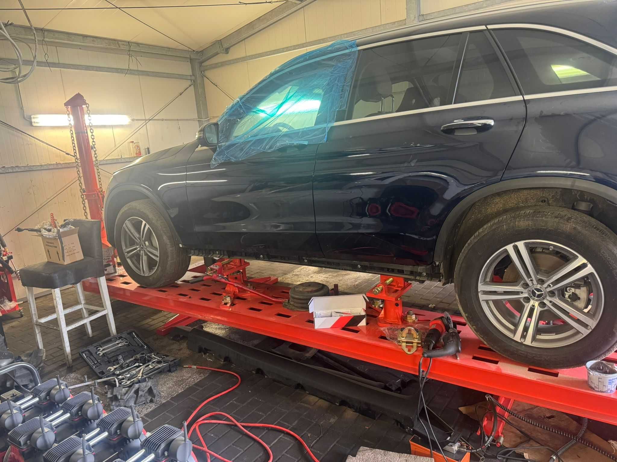 Rama blacharska do prostowania nadwozia Well Kraft 300`