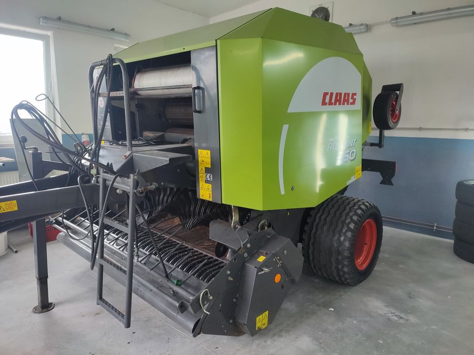 Claas Rollant 350 RC Roto Cut Polecam Krone