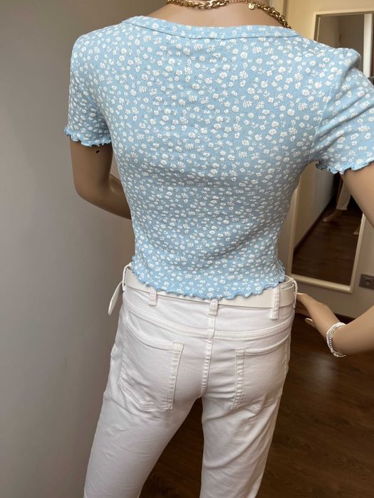 Crop Top Niebieski w Białe Kwiaty Bawełna Na Guziki Rozmiar XS-M boho