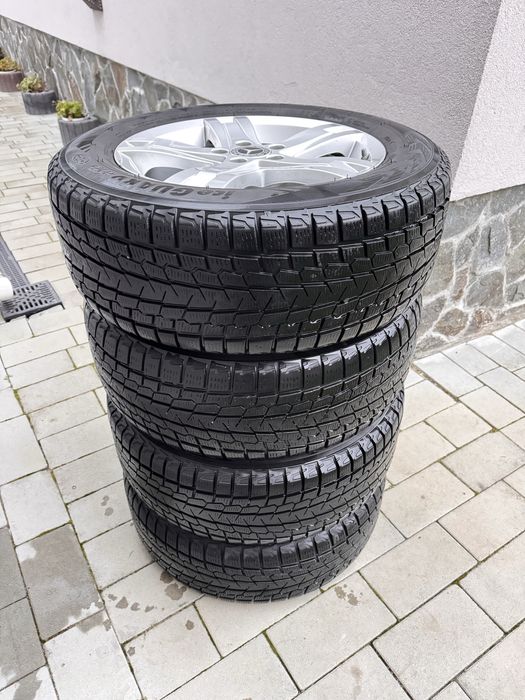 Резина 235/60/R17 YOKOHAMA ICE GUARD G075  (зима)