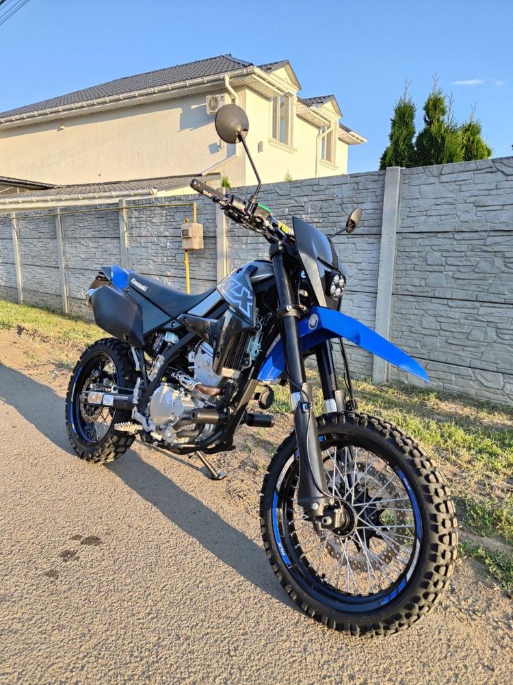 Продам Kawasaki KLX 300 SM 2020 года выпуска
