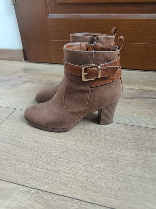 Kozaki damskie skórzane Lasocki r.37  gratis karmelowe botki