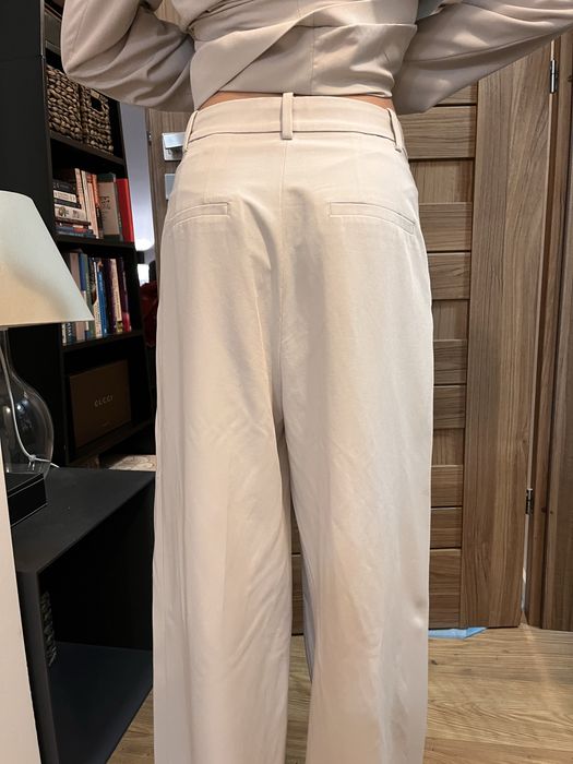 Nowy garnitur kremowy H&M rozmiar 36