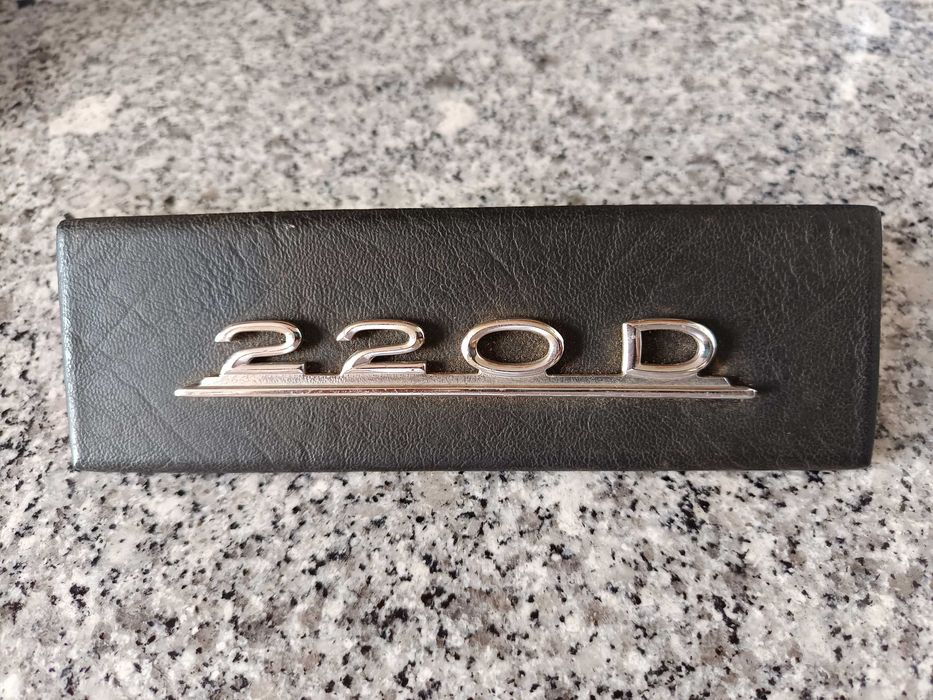 Capa radio Mercedes-Benz 220D