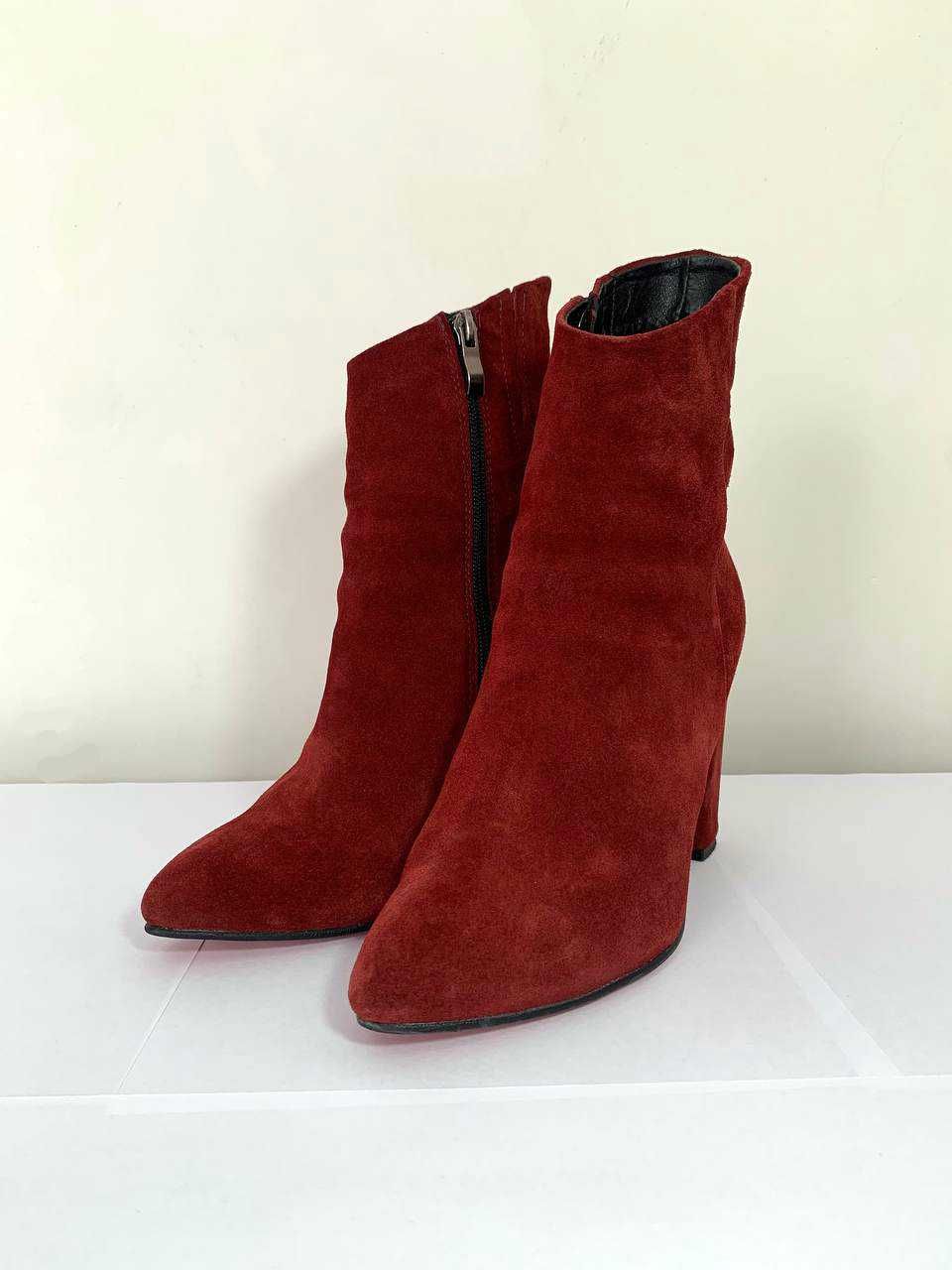 Женские ботинки, замшевые, красные